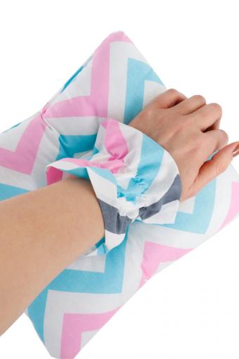 Подушка для кормления ребенка на манжете ПКР/зигзаг-голубой (В ассортименте) - Лазар-Текс